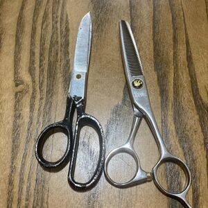 JoeWell TS40 Shear And One Vintage Shear (2 Shears)